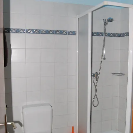 فايرنز فندق لوغانو